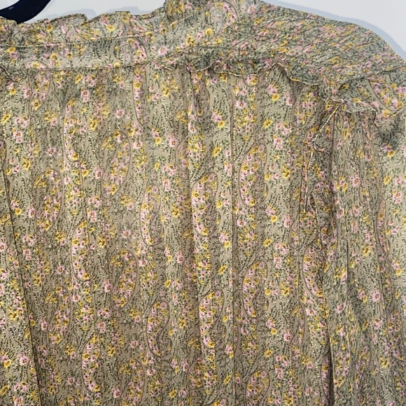 Floral Ruffle Blouse - Green - Picture 9 of 13